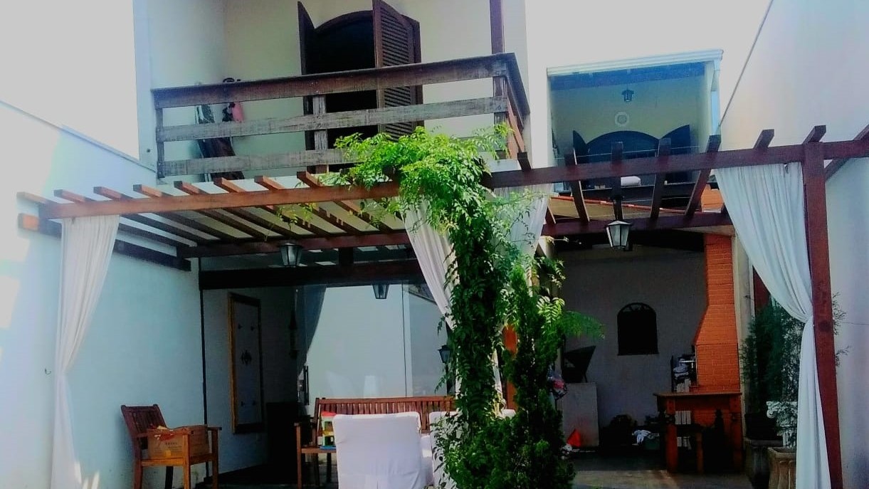 Lindo sobrado à venda